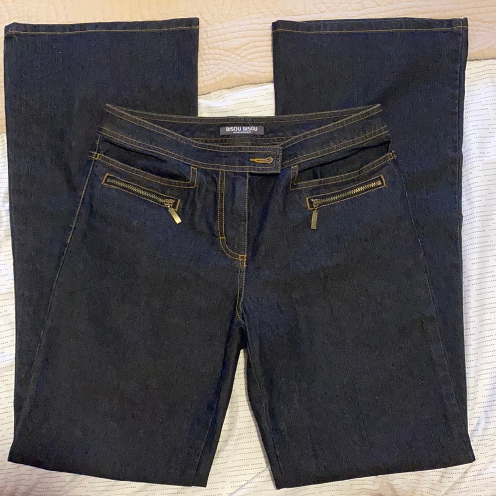 BISOU BISOU very flattering, dark denim flared/wide leg